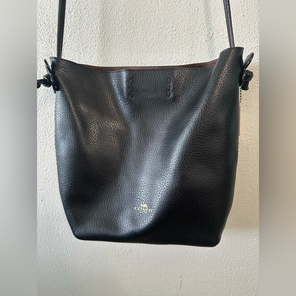 Coach Romantic Minimalist Derby Slim‎ Crossbody Black Leather bag